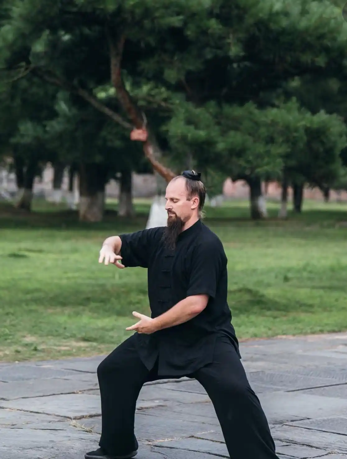 How Tai Chi Walking Protects Knees When Done Correctly